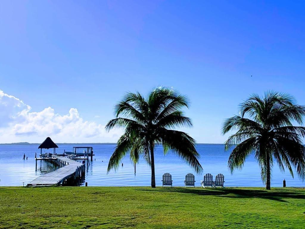 Tilt-Ta-Dock Resort Belize Corozal Exterior photo