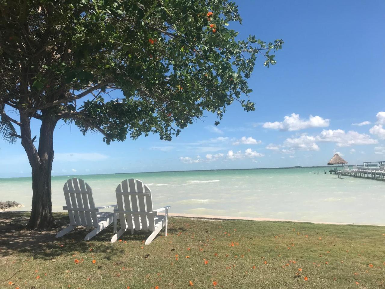 Tilt-Ta-Dock Resort Belize Corozal Exterior photo