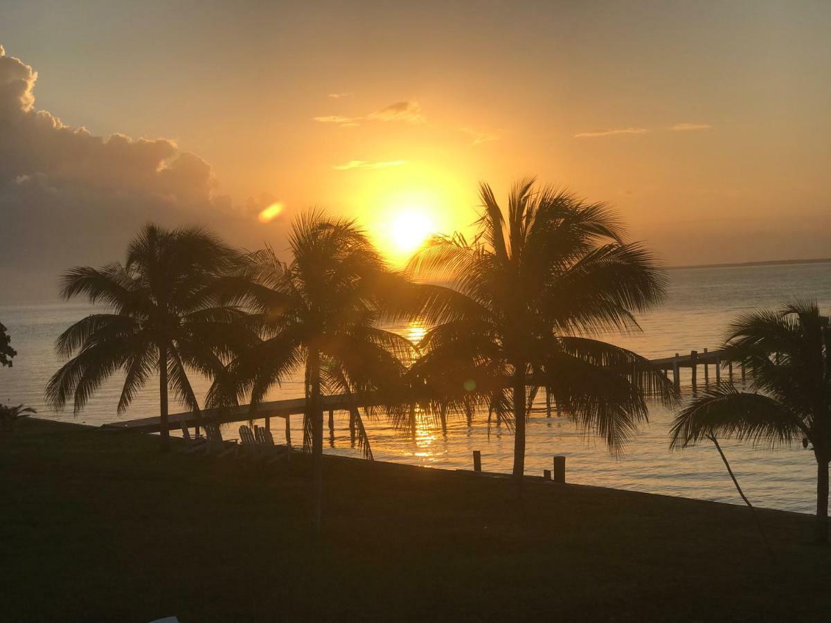 Tilt-Ta-Dock Resort Belize Corozal Exterior photo